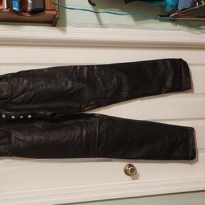 11/12 Black leather pants